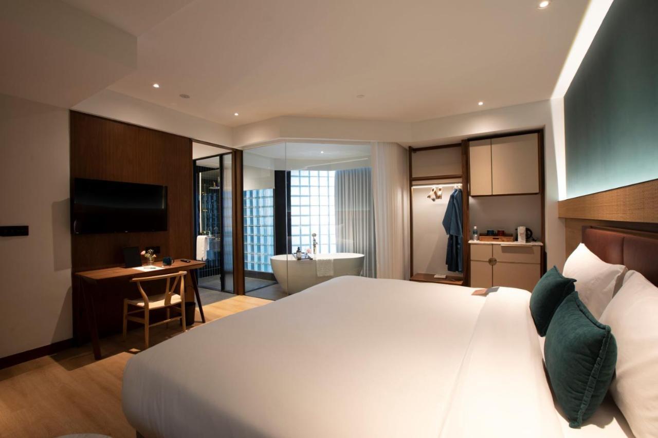 The Luma Hotel, A Member Of Design Hotels Kota Kinabalu Exterior photo